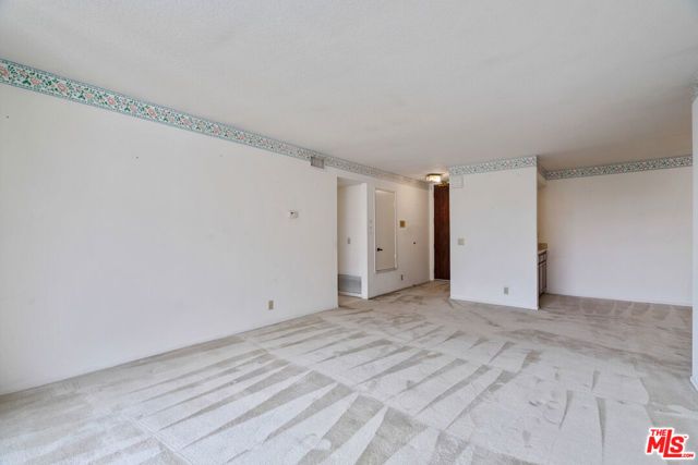 750 S Spaulding Avenue 305, Los Angeles, CA 90036