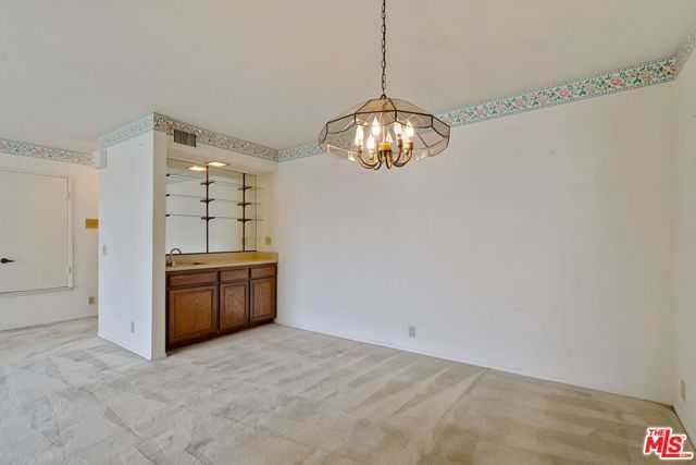 750 S Spaulding Avenue 305, Los Angeles, CA 90036