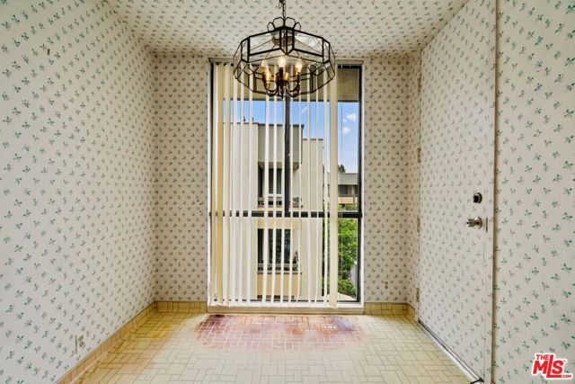 750 S Spaulding Avenue 305, Los Angeles, CA 90036