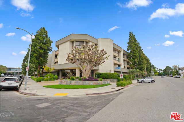 750 S Spaulding Avenue 305, Los Angeles, CA 90036