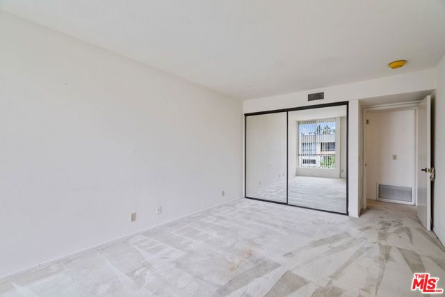 750 S Spaulding Avenue 305, Los Angeles, CA 90036