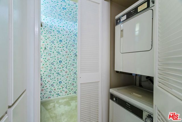 750 S Spaulding Avenue 305, Los Angeles, CA 90036