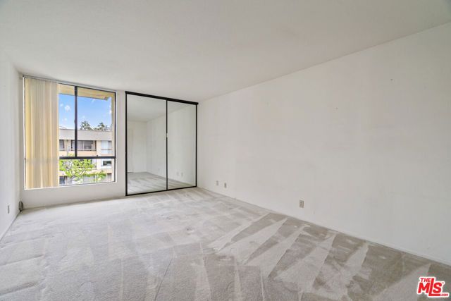 750 S Spaulding Avenue 305, Los Angeles, CA 90036