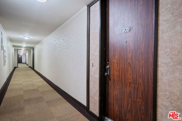 750 S Spaulding Avenue 305, Los Angeles, CA 90036