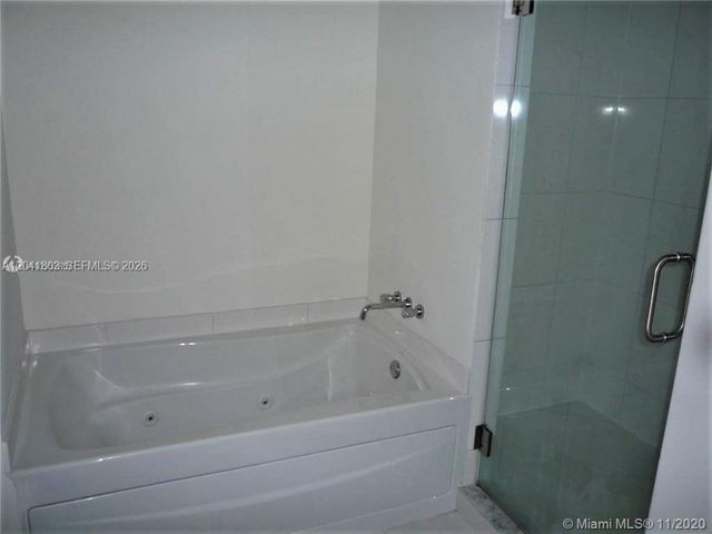 500 Brickell Ave 2604, Miami, FL 33131