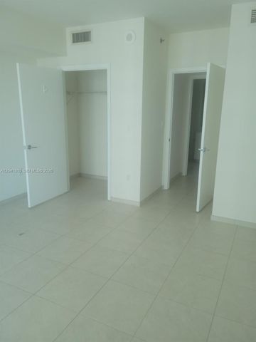 500 Brickell Ave 2604, Miami, FL 33131