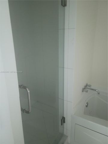 500 Brickell Ave 2604, Miami, FL 33131