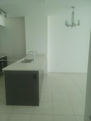 500 Brickell Ave 2604, Miami, FL 33131