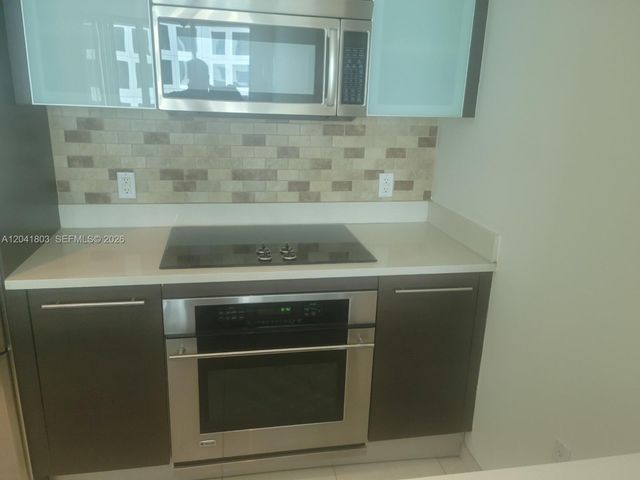 500 Brickell Ave 2604, Miami, FL 33131