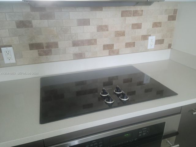 500 Brickell Ave 2604, Miami, FL 33131