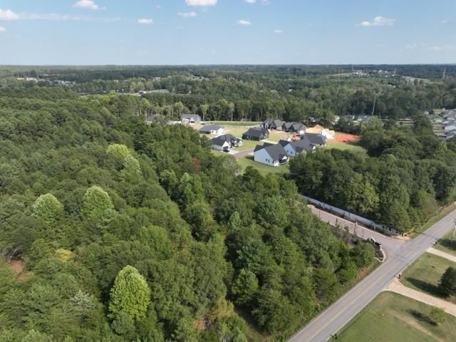 355 Gibbs Road, Wellford, SC 29385