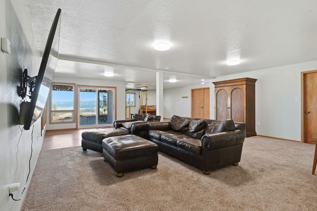 3924 E Sorrel Ln, Mead, WA 99021