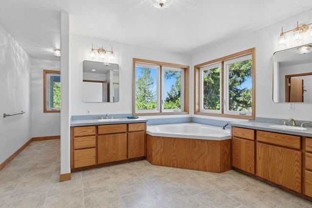3924 E Sorrel Ln, Mead, WA 99021