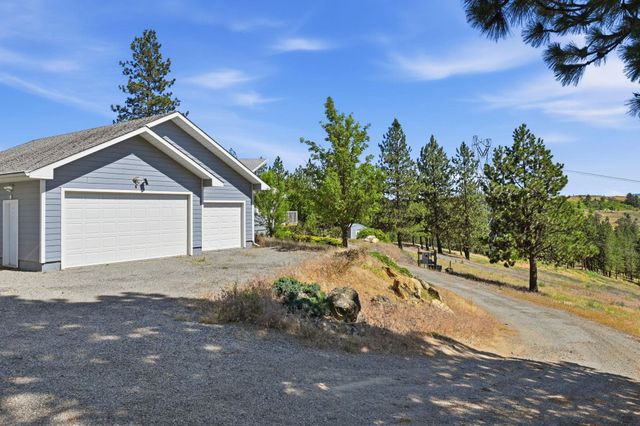 3924 E Sorrel Ln, Mead, WA 99021