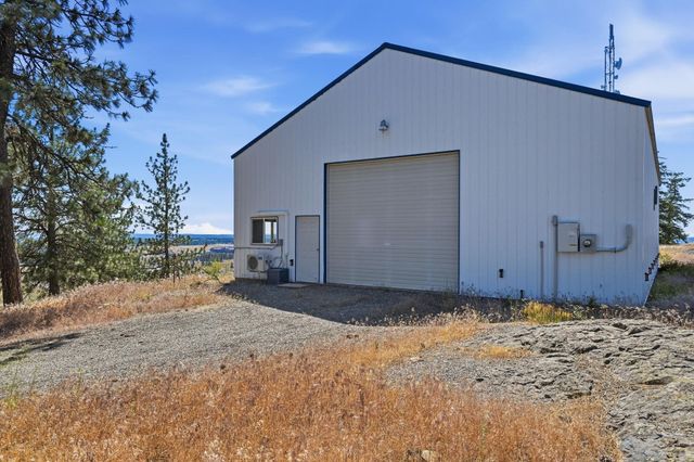 3924 E Sorrel Ln, Mead, WA 99021