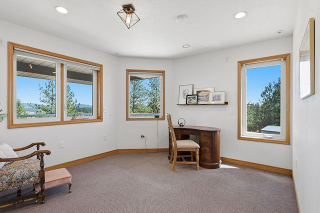 3924 E Sorrel Ln, Mead, WA 99021