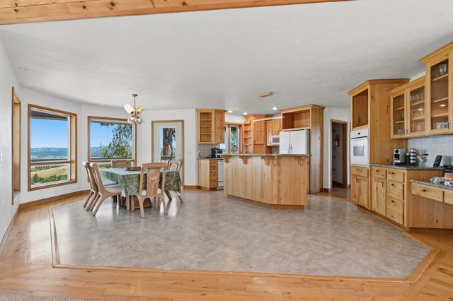 3924 E Sorrel Ln, Mead, WA 99021