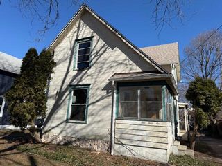 141 Bates Street, Jackson, MI 49202