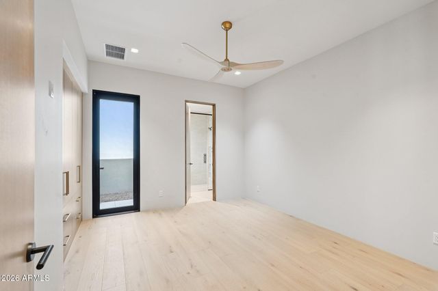 5761 N ECHO CANYON Circle, Phoenix, AZ 85018