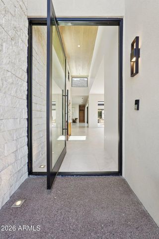 5761 N ECHO CANYON Circle, Phoenix, AZ 85018