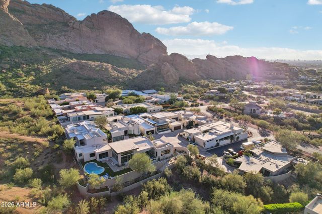 5761 N ECHO CANYON Circle, Phoenix, AZ 85018