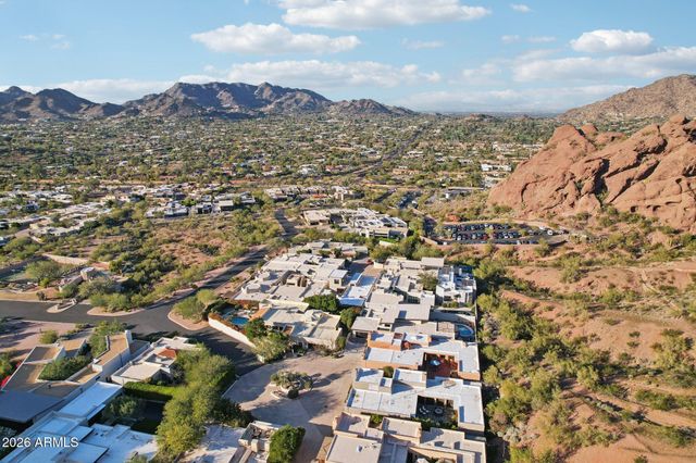 5761 N ECHO CANYON Circle, Phoenix, AZ 85018