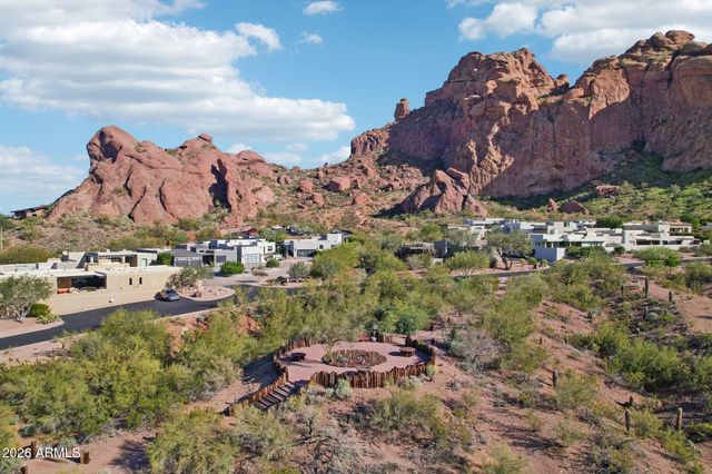 5761 N ECHO CANYON Circle, Phoenix, AZ 85018