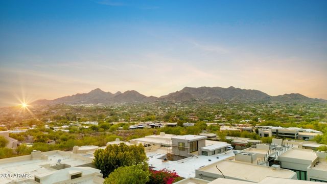 5761 N ECHO CANYON Circle, Phoenix, AZ 85018