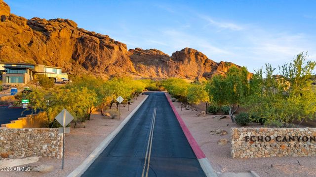 5761 N ECHO CANYON Circle, Phoenix, AZ 85018