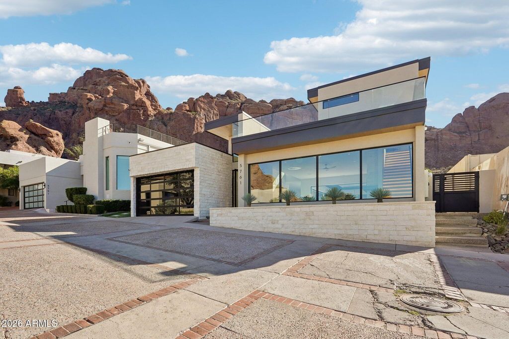 5761 N ECHO CANYON Circle, Phoenix, AZ 85018 — photo 2