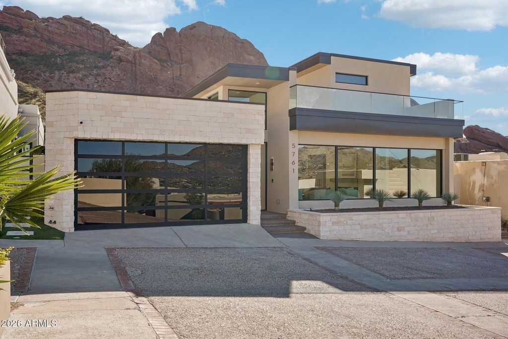 5761 N ECHO CANYON Circle, Phoenix, AZ 85018 — photo 3