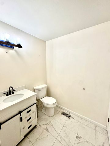 1043 Gregory Lane, Lawrenceburg, KY 40342