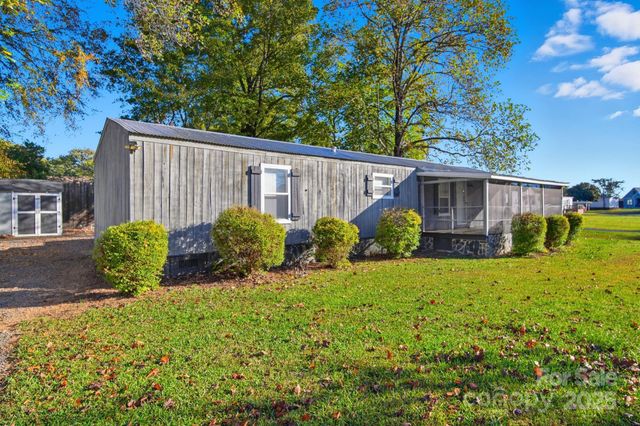 290 Sailboat Drive, Salisbury, NC 28146