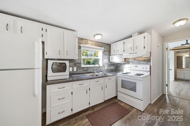 290 Sailboat Drive, Salisbury, NC 28146