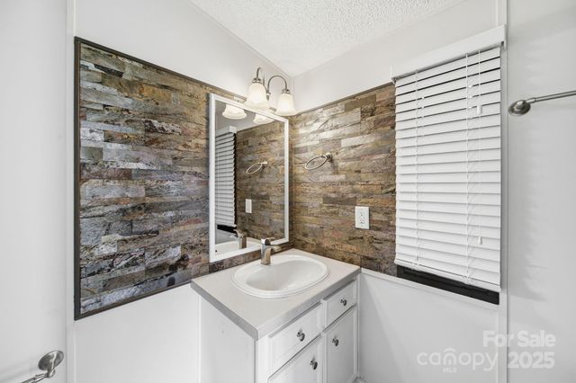 290 Sailboat Drive, Salisbury, NC 28146