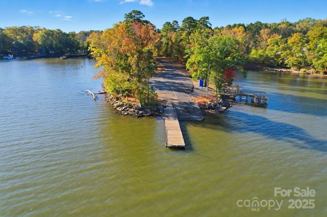 290 Sailboat Drive, Salisbury, NC 28146