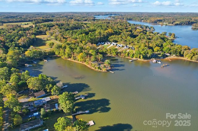 290 Sailboat Drive, Salisbury, NC 28146