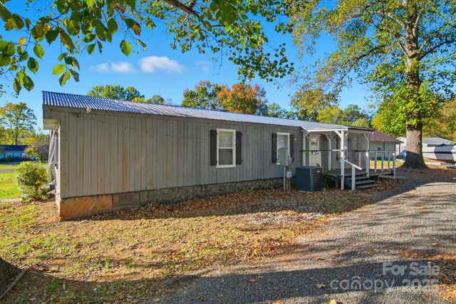 290 Sailboat Drive, Salisbury, NC 28146