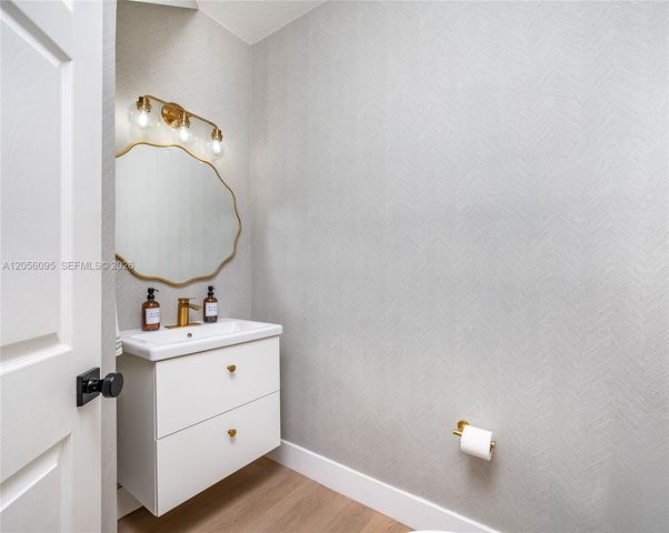 5600 NW 114th Place 209, Doral, FL 33178