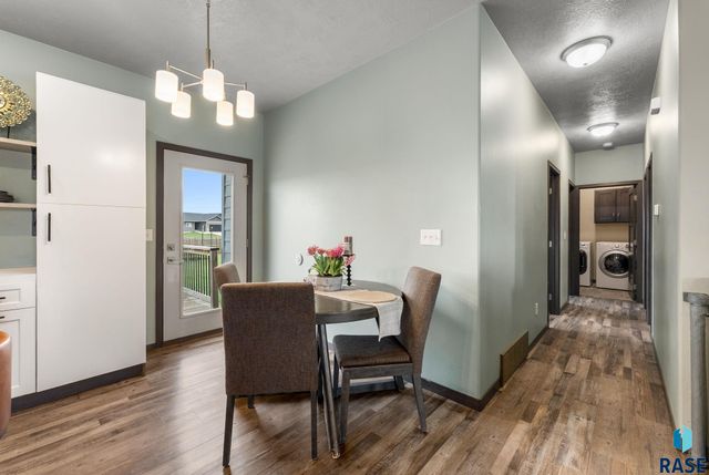 1208 N Broken Bow Ave Avenue, Sioux Falls, SD 57103