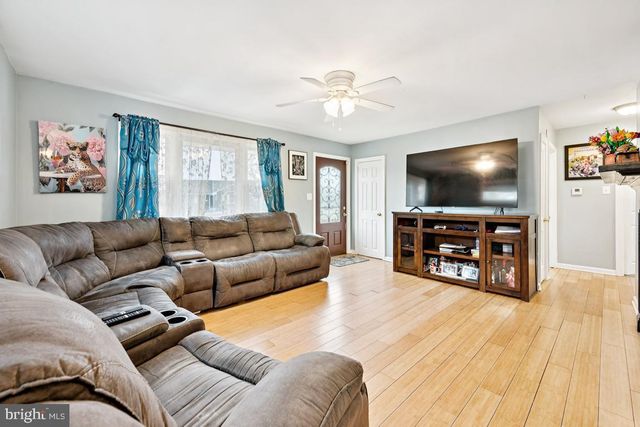 441 INDEPENDENCE DR, Burlington, NJ 08016