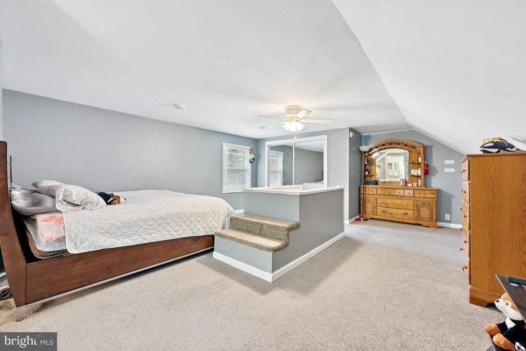 Image 14 of property listing at 441 INDEPENDENCE DR, Burlington, NJ 08016