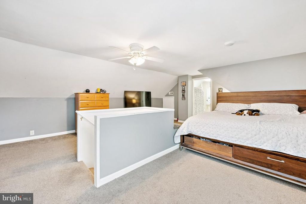 Image 15 of property listing at 441 INDEPENDENCE DR, Burlington, NJ 08016