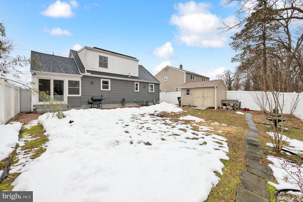 Image 22 of property listing at 441 INDEPENDENCE DR, Burlington, NJ 08016