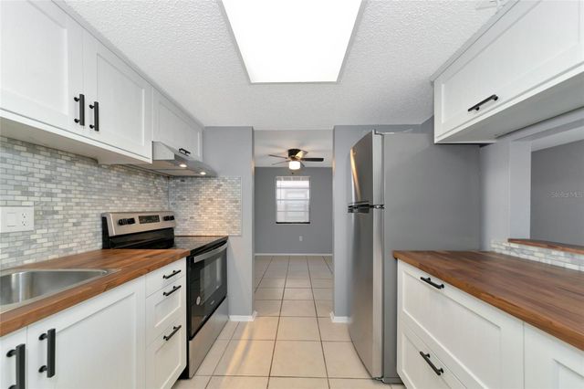 5026 WATER OAK DRIVE 109, Bradenton, FL 34207