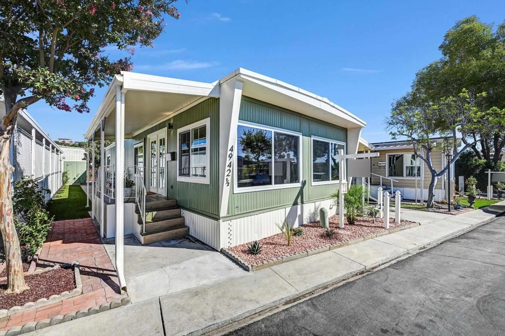 4942 1/2 Old Cliffs Rd., San Diego, CA 92120 — exterior