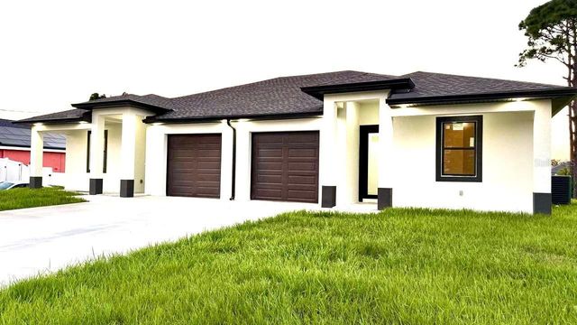 1043 ALBANY AVENUE, Lehigh Acres, FL 33971