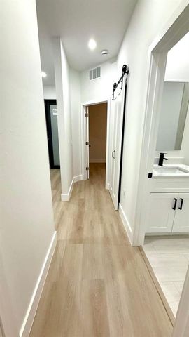 1043 ALBANY AVENUE, Lehigh Acres, FL 33971