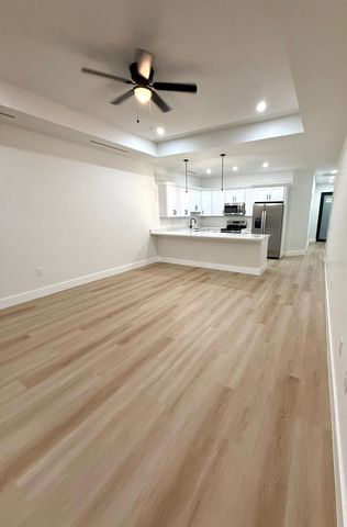 1043 ALBANY AVENUE, Lehigh Acres, FL 33971