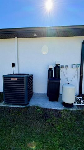 1043 ALBANY AVENUE, Lehigh Acres, FL 33971